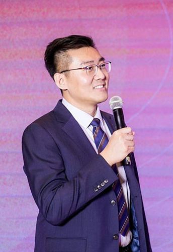 杨杨 律师